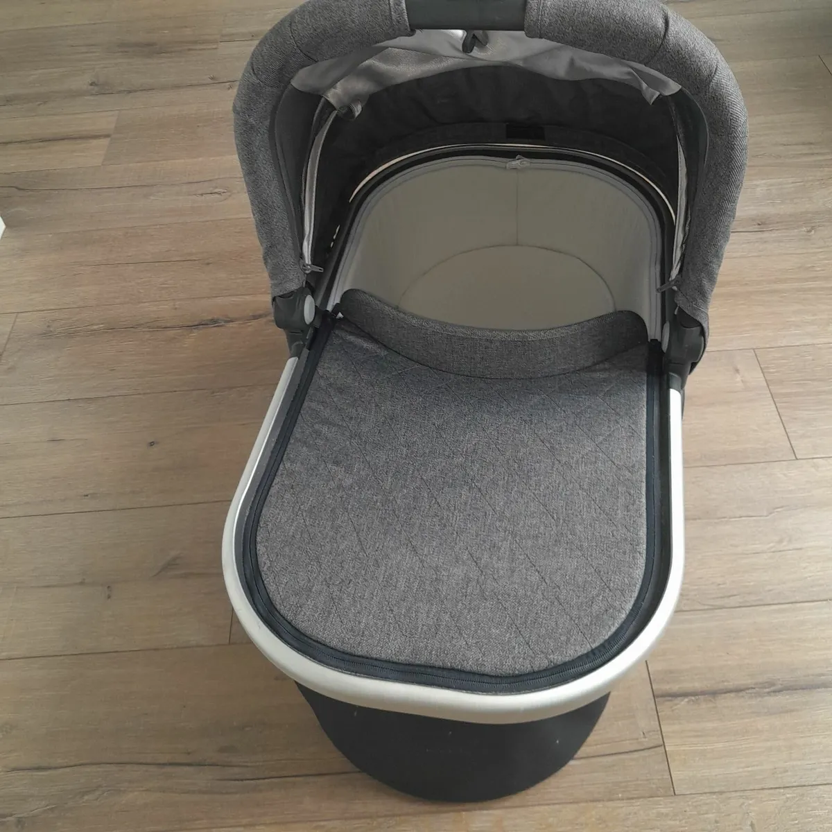 Uppa baby bassinet - Image 1