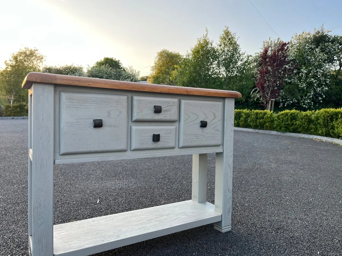 Console Table - Image 1
