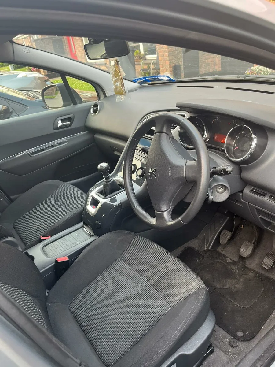 Peugeot 5008 - Image 4