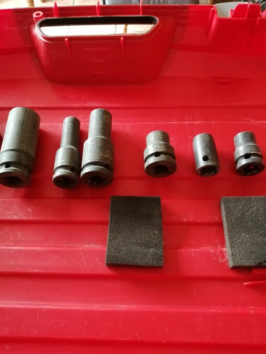 Hilti impact wrench - Image 3