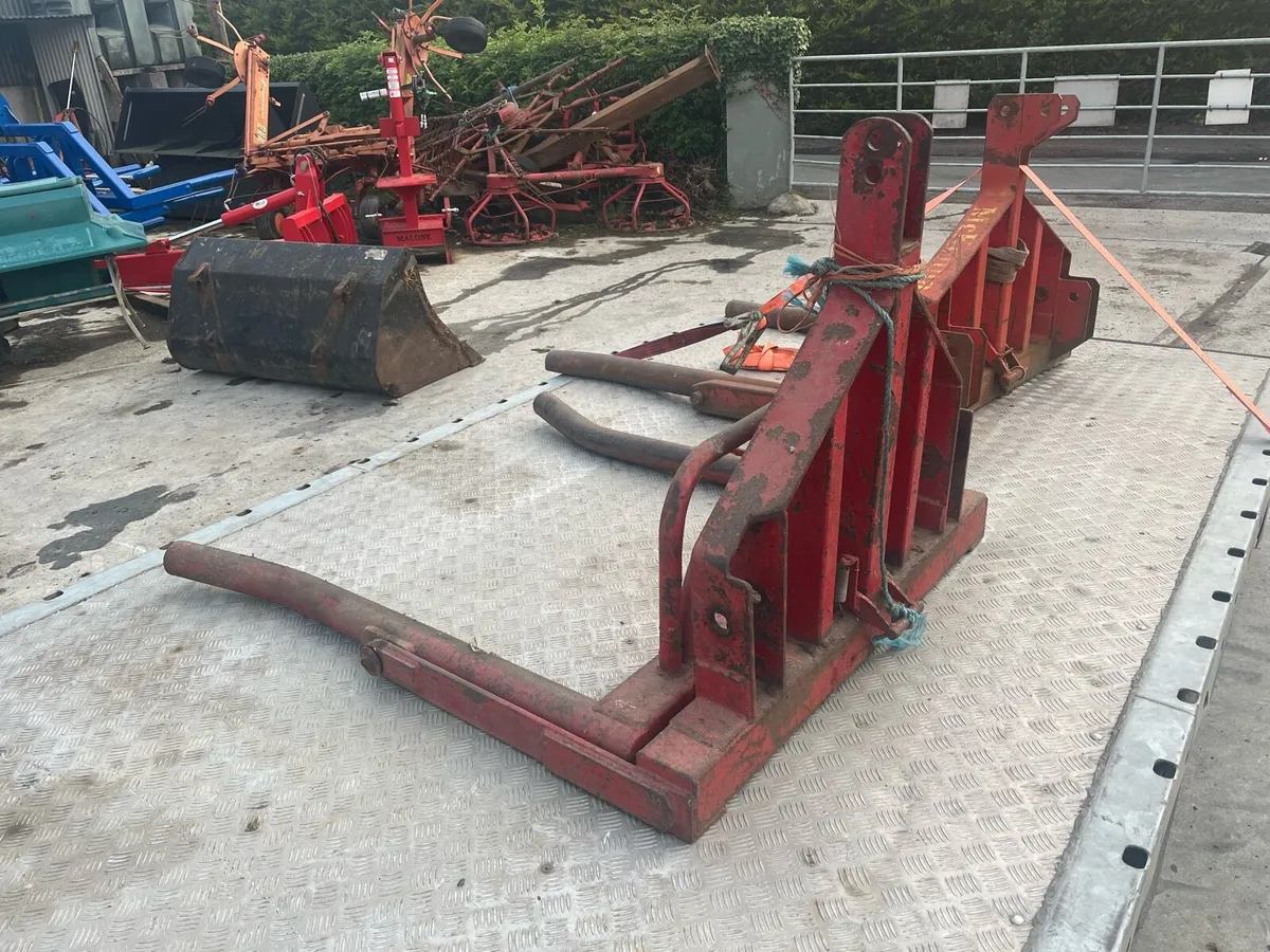 Bale lifter - Image 3