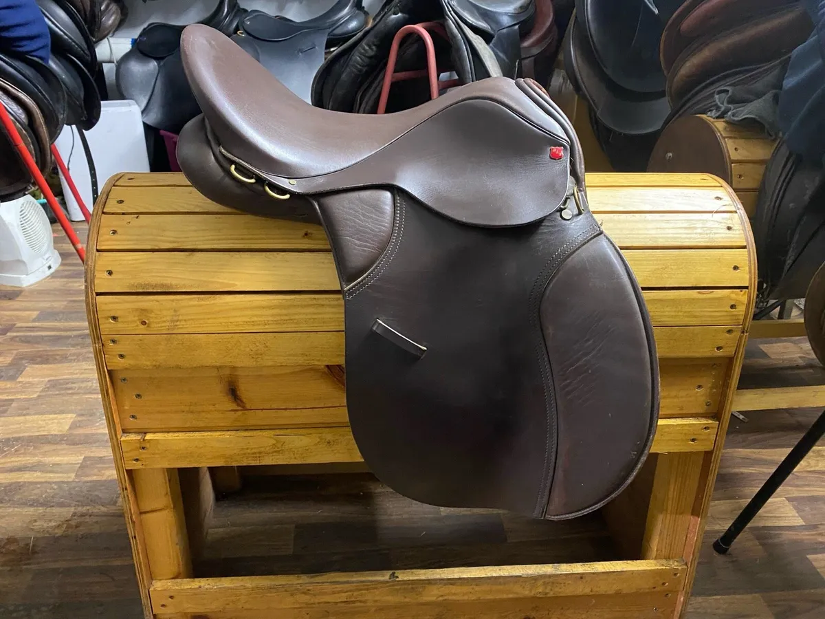 M&J 16.5 brown Leather saddle - Image 1
