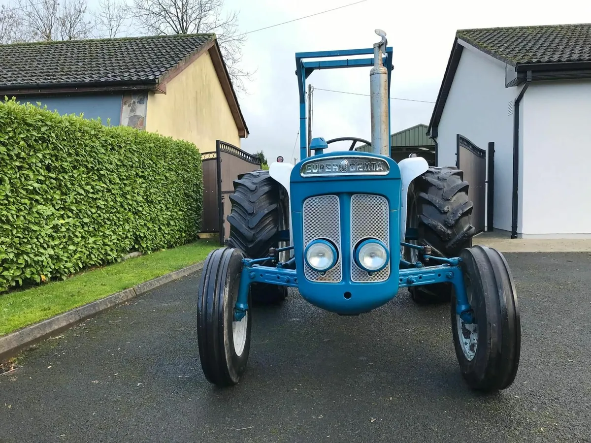 Fordson Super Dexta - Image 1