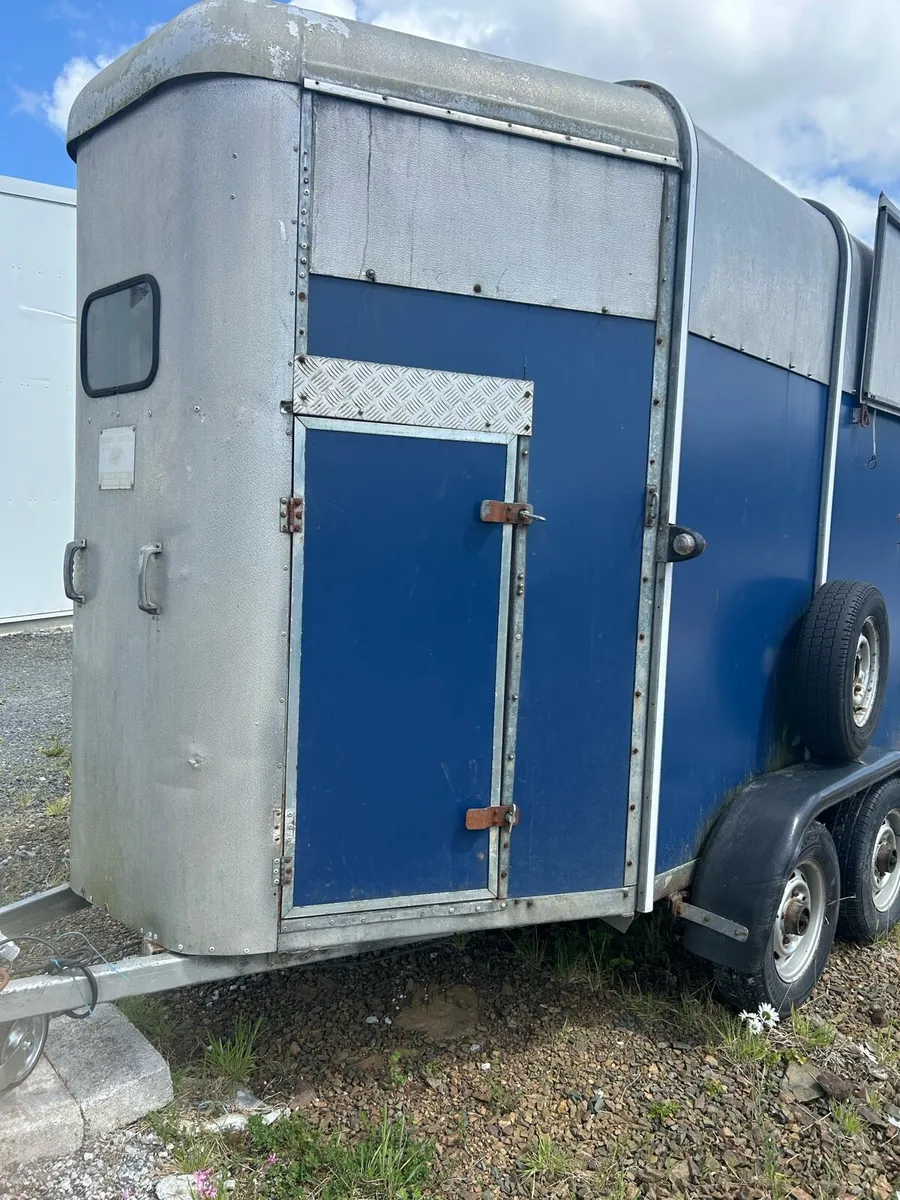 Horse Box - Image 2