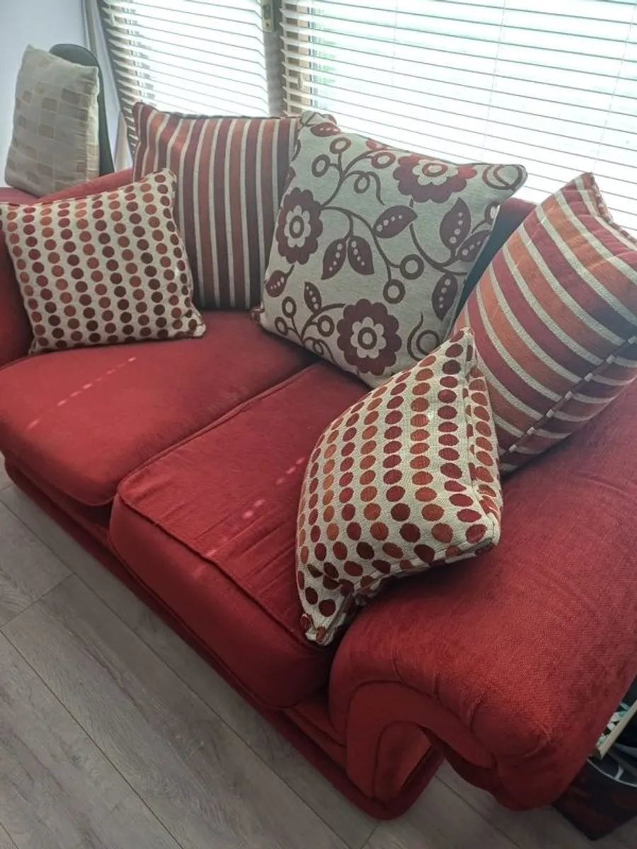 Stylish 3 & 2 seater Sofa - Image 1