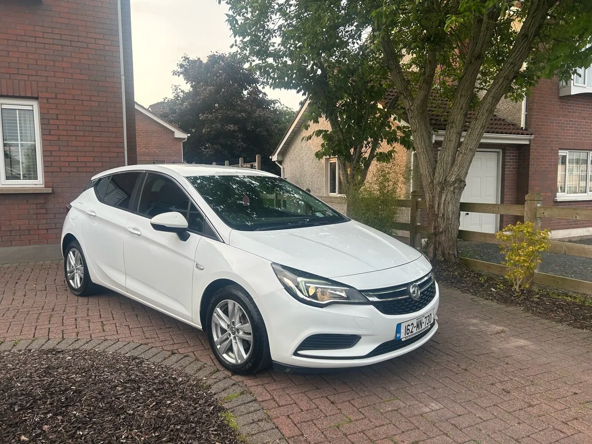 Vauxhall Astra 1.6 diesel 2016  ( NCTd 11/26) - Image 1