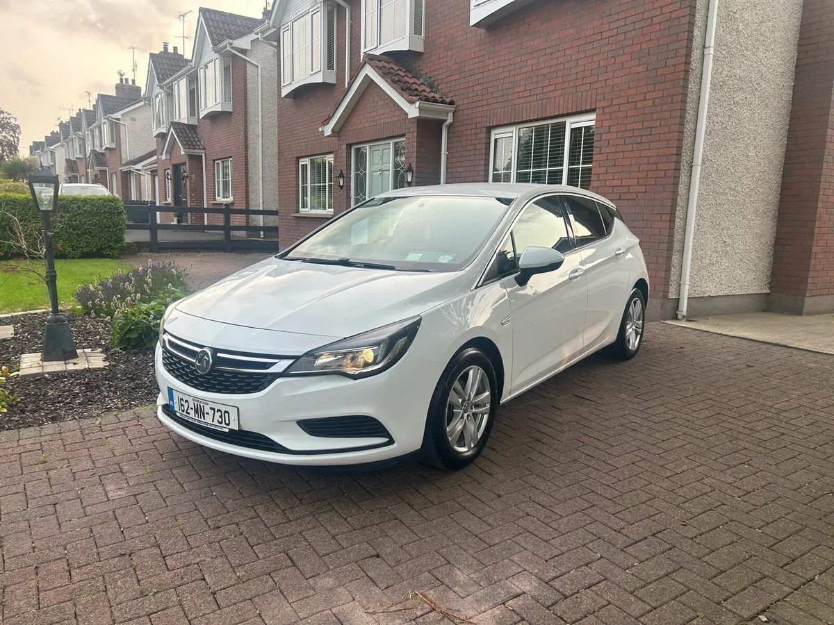 Vauxhall Astra 1.6 diesel 2016  ( NCTd 11/26) - Image 4