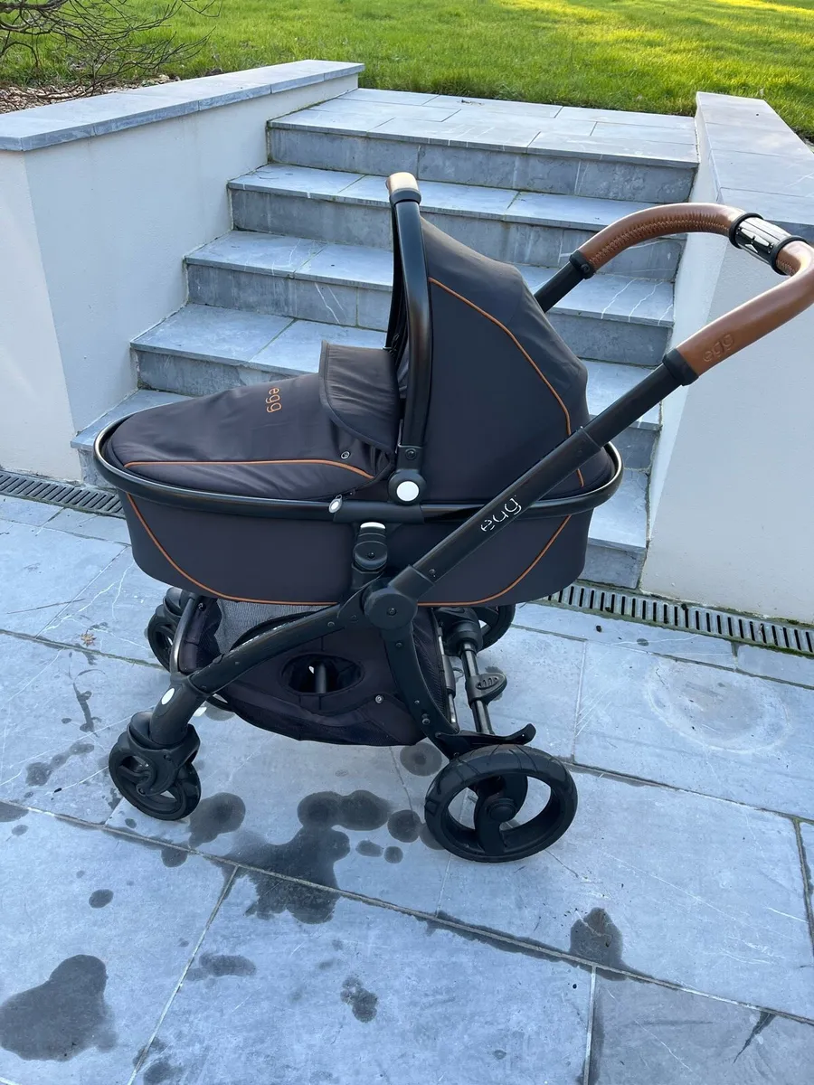 Egg Stroller and Carrycot Travel System - Image 3