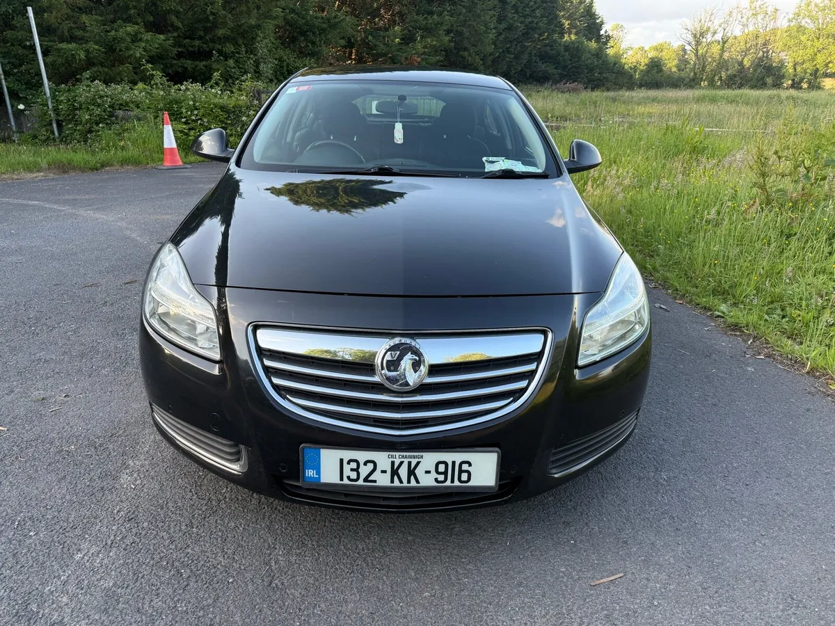 Vauxhall Insignia Automatic 2013 - Image 2