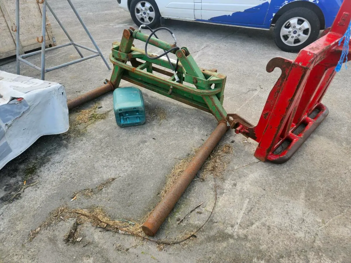 Bale stackers - Image 2