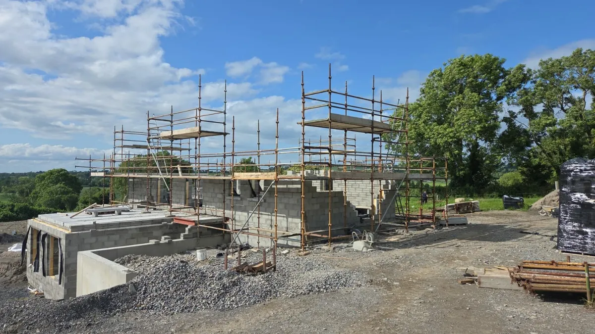 Scaffolding & erection - Image 4