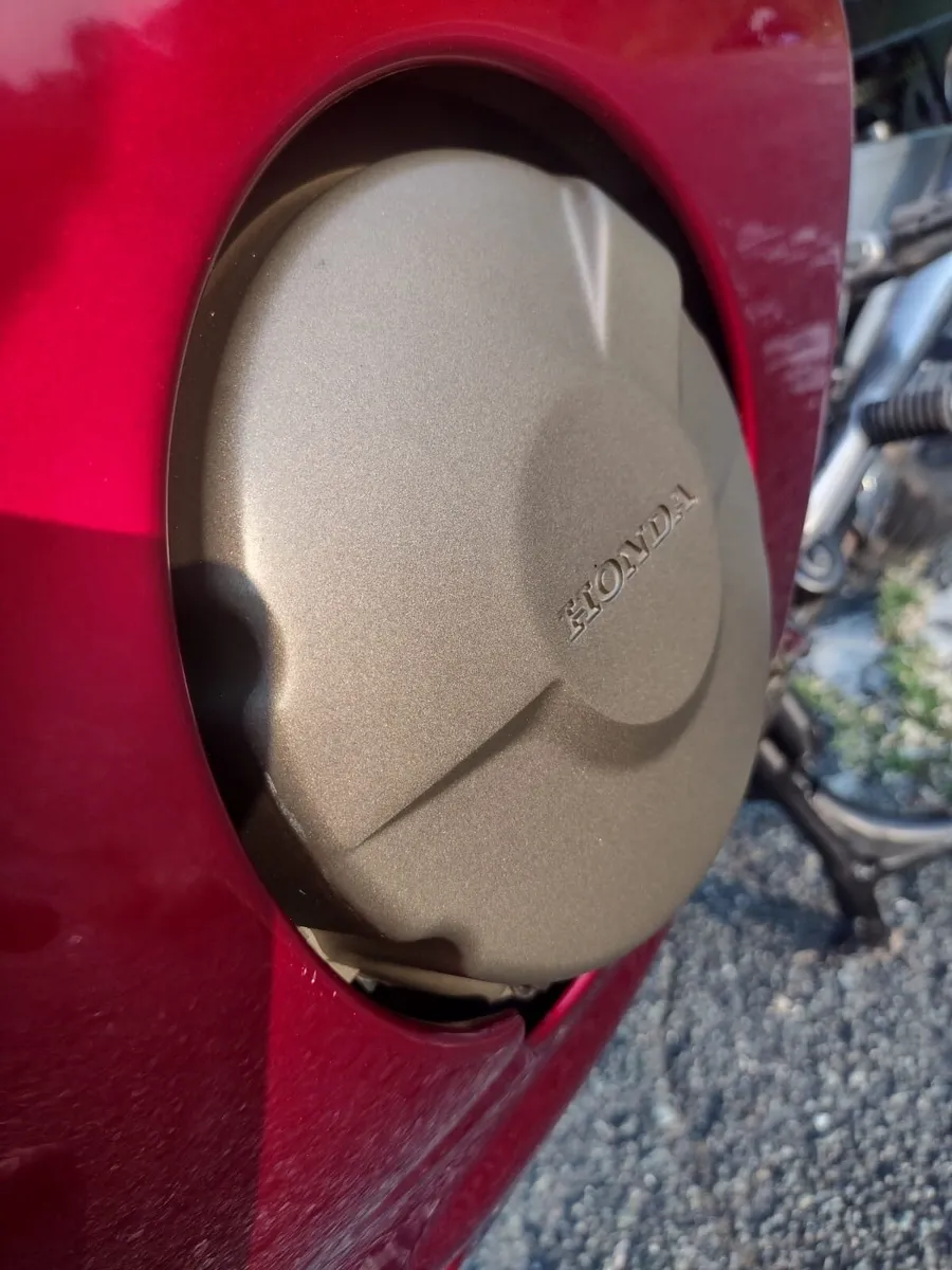 Honda cbr1100xx 17839 miles zzr1100 - Image 3
