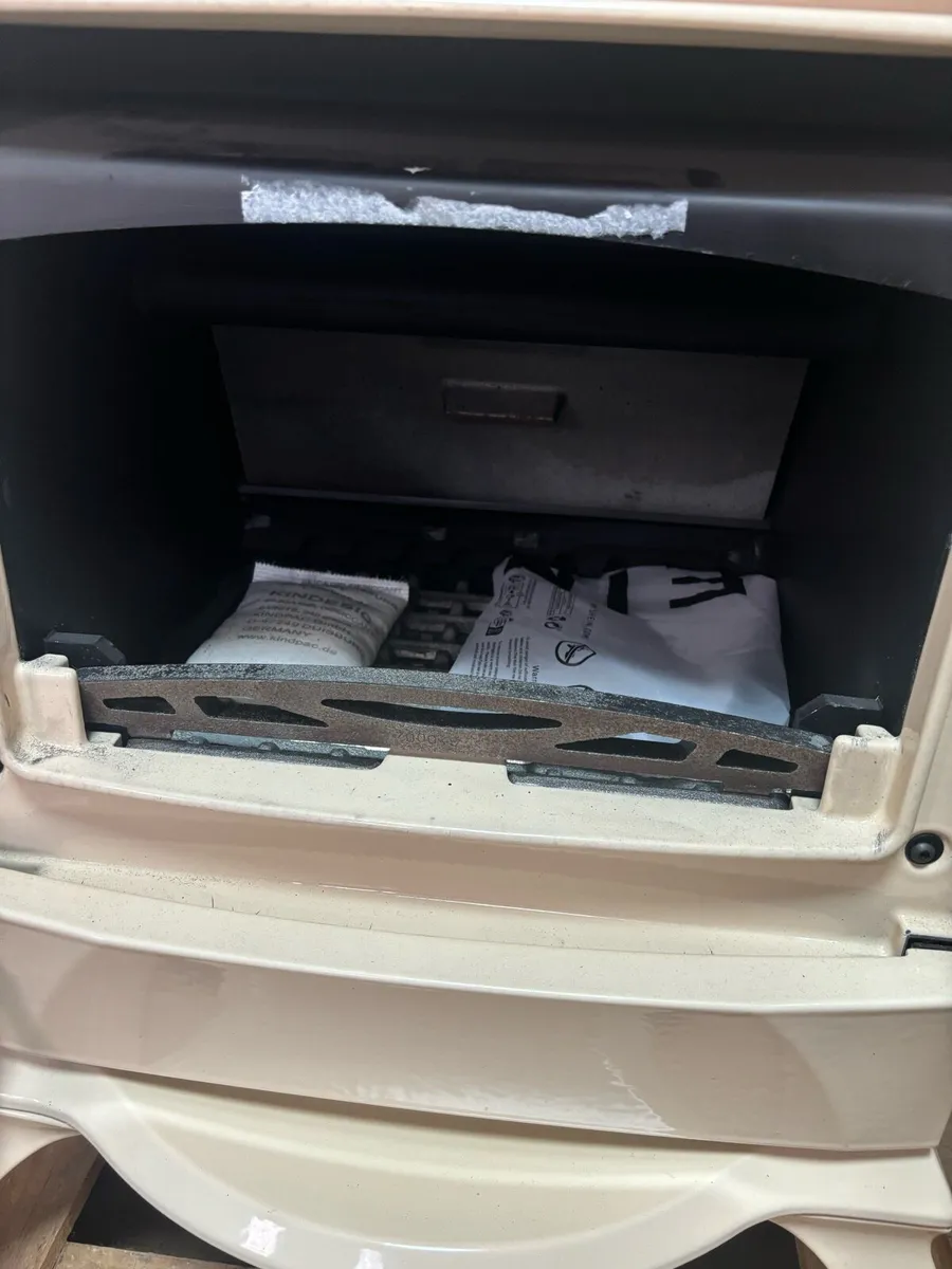 Stove - Image 2