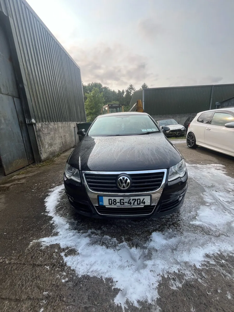 Volkswagen Passat - Image 2