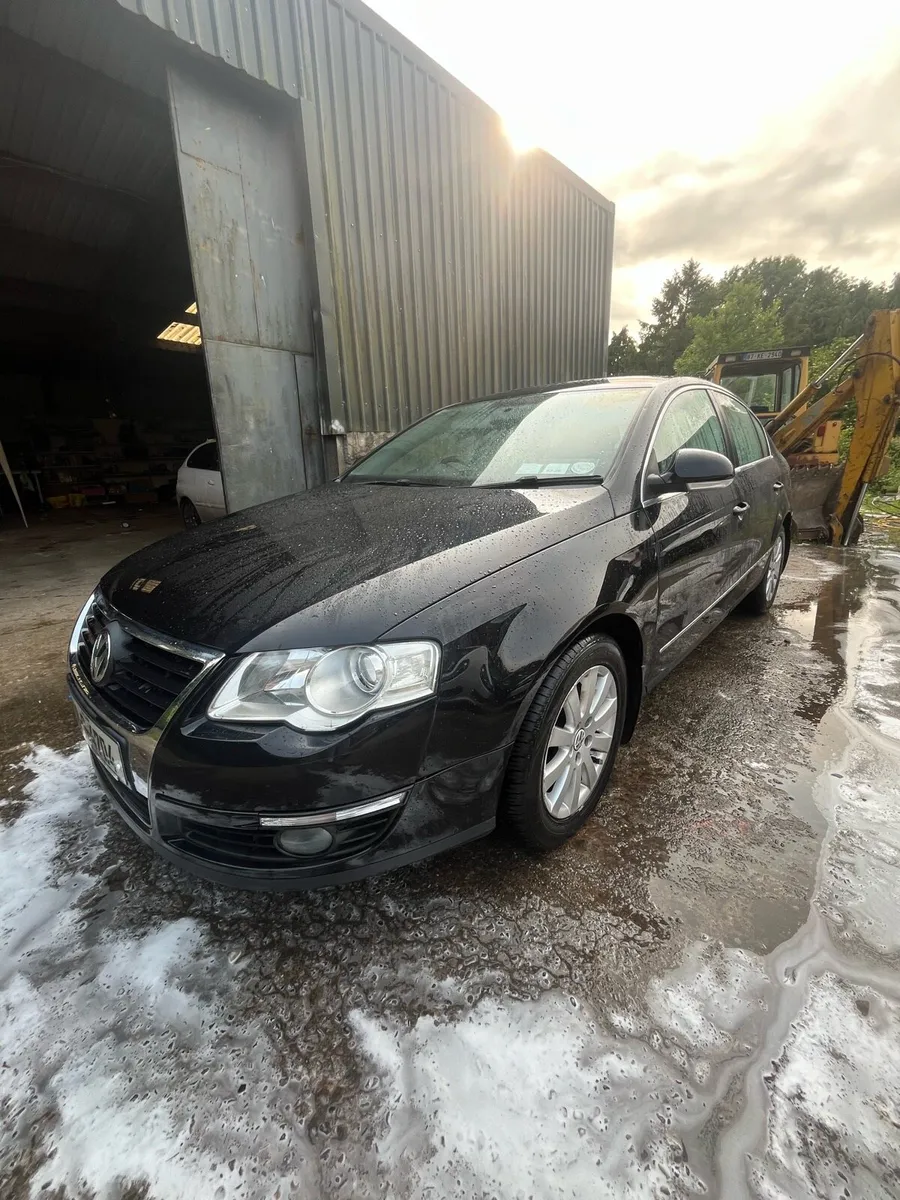 Volkswagen Passat - Image 3