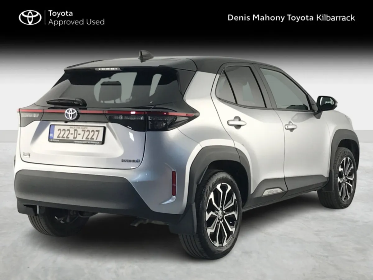 Toyota Yaris CR CROSS LUNA SPORT 4DR AUTO - Image 2