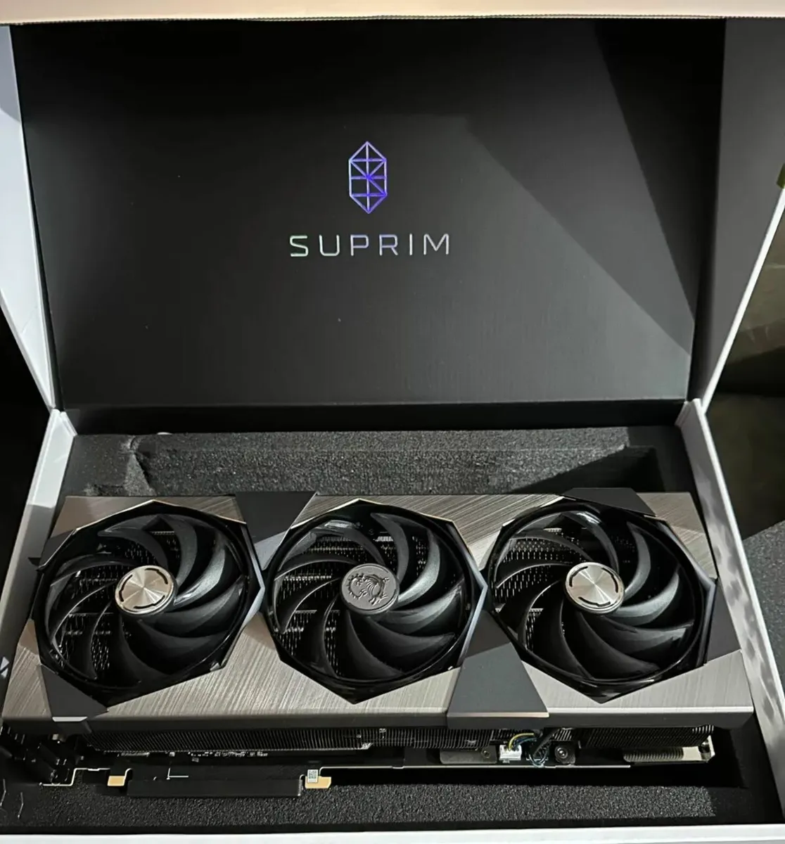 MSI GeForce RTX 4090 SUPRIM X 24GB GDDR6X Graphics - Image 2