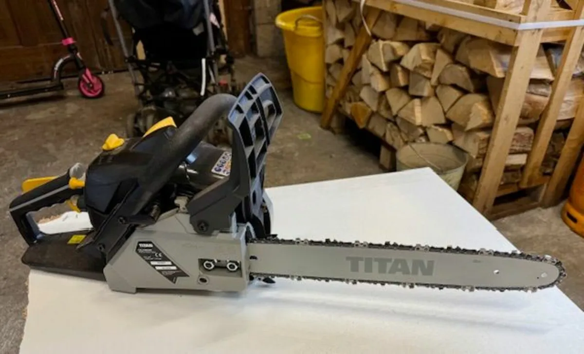 New Titan Chainsaw - Image 2