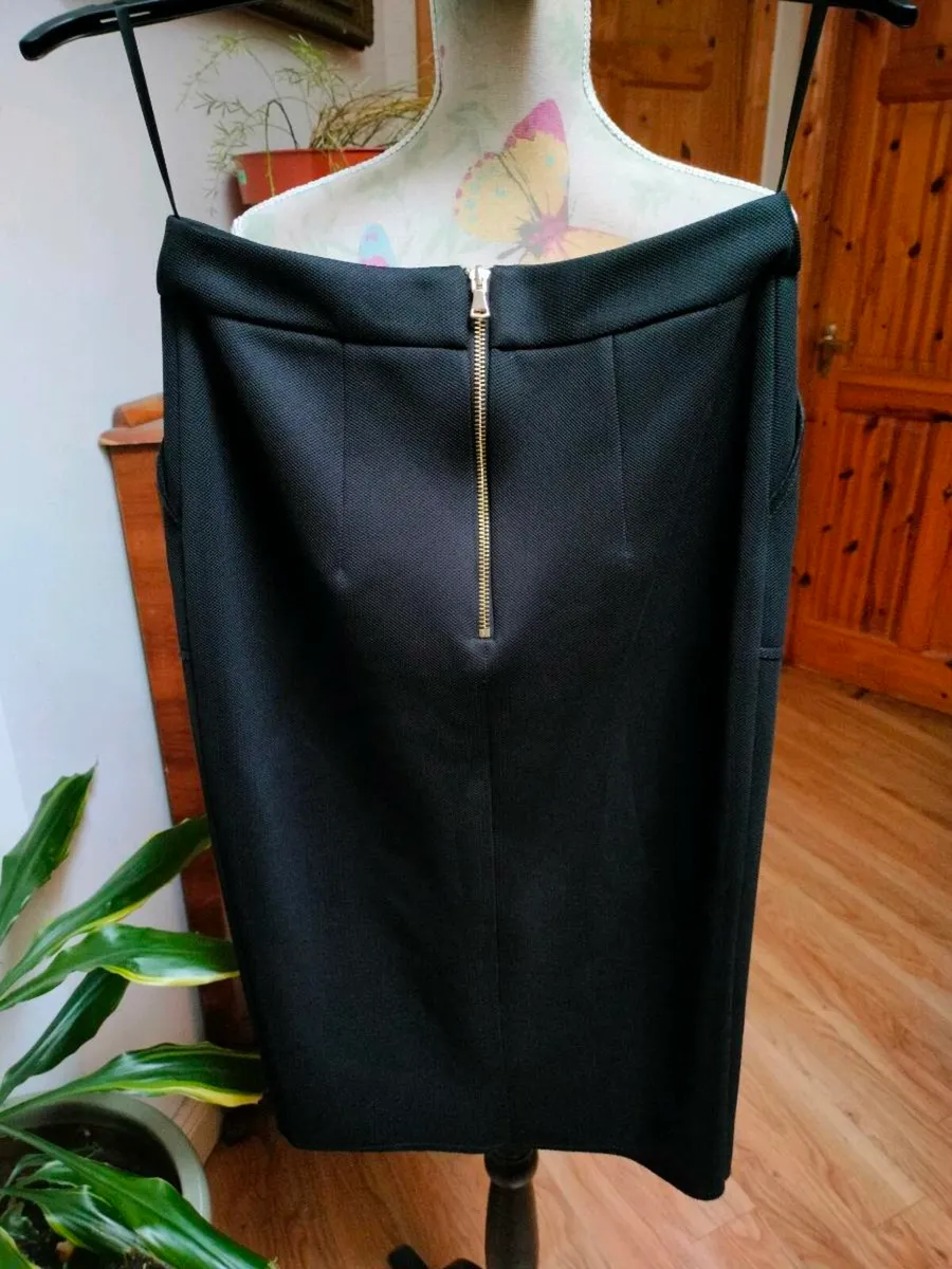 Ladies River Island black stretch skirt, new with - Image 2