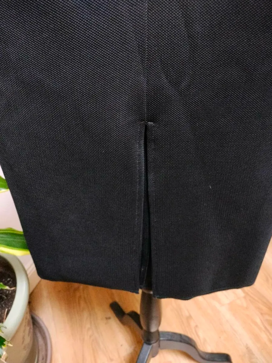 Ladies River Island black stretch skirt, new with - Image 3