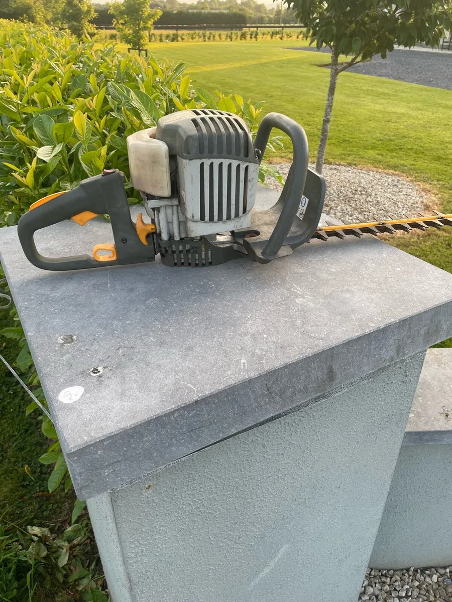 Ryobi hedge trimmer - Image 3
