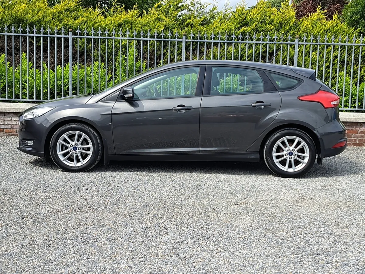 Ford Focus 2017 low mileage - Image 3