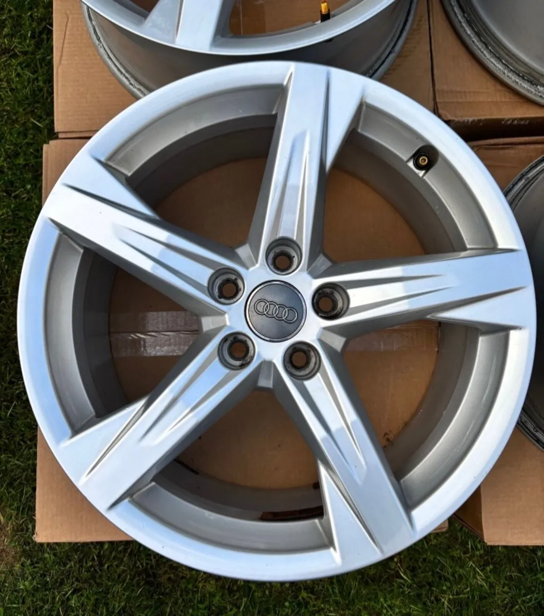 Alloys Wheels,18inch Audi A4,A6,Q5 Like NEW - Image 4