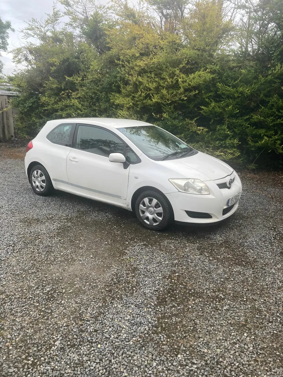 Toyota Auris - Image 1