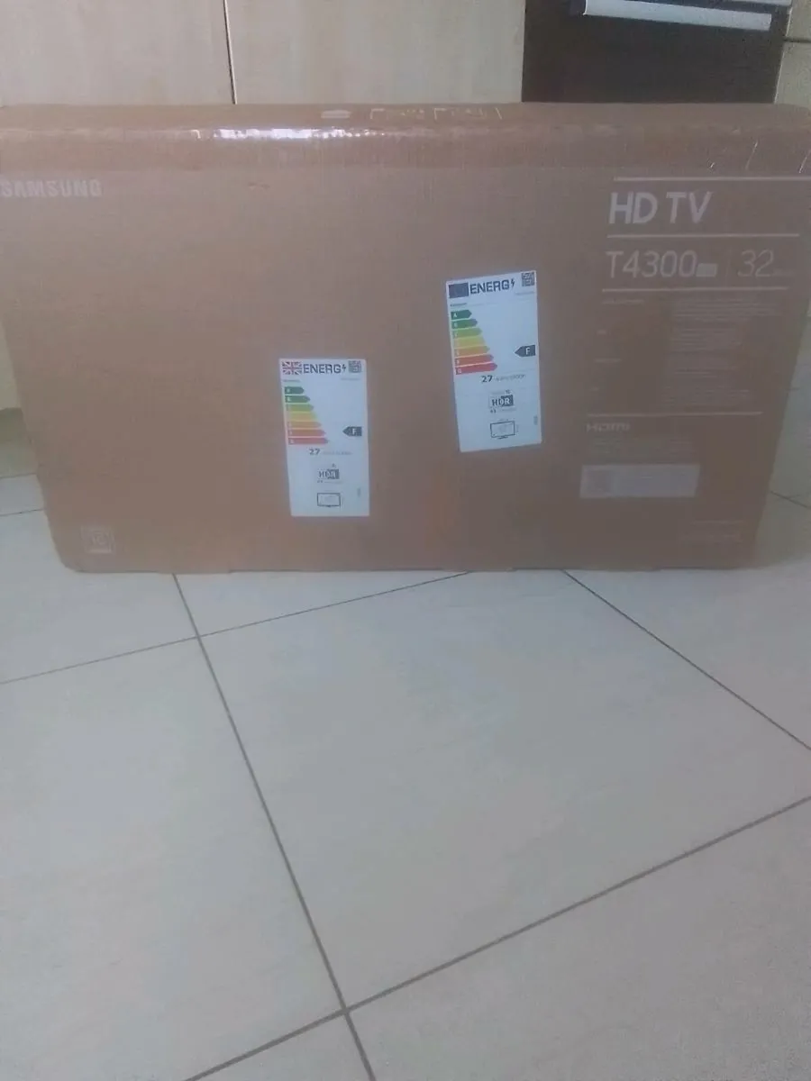 SAMSUNG SMART TV - Image 2
