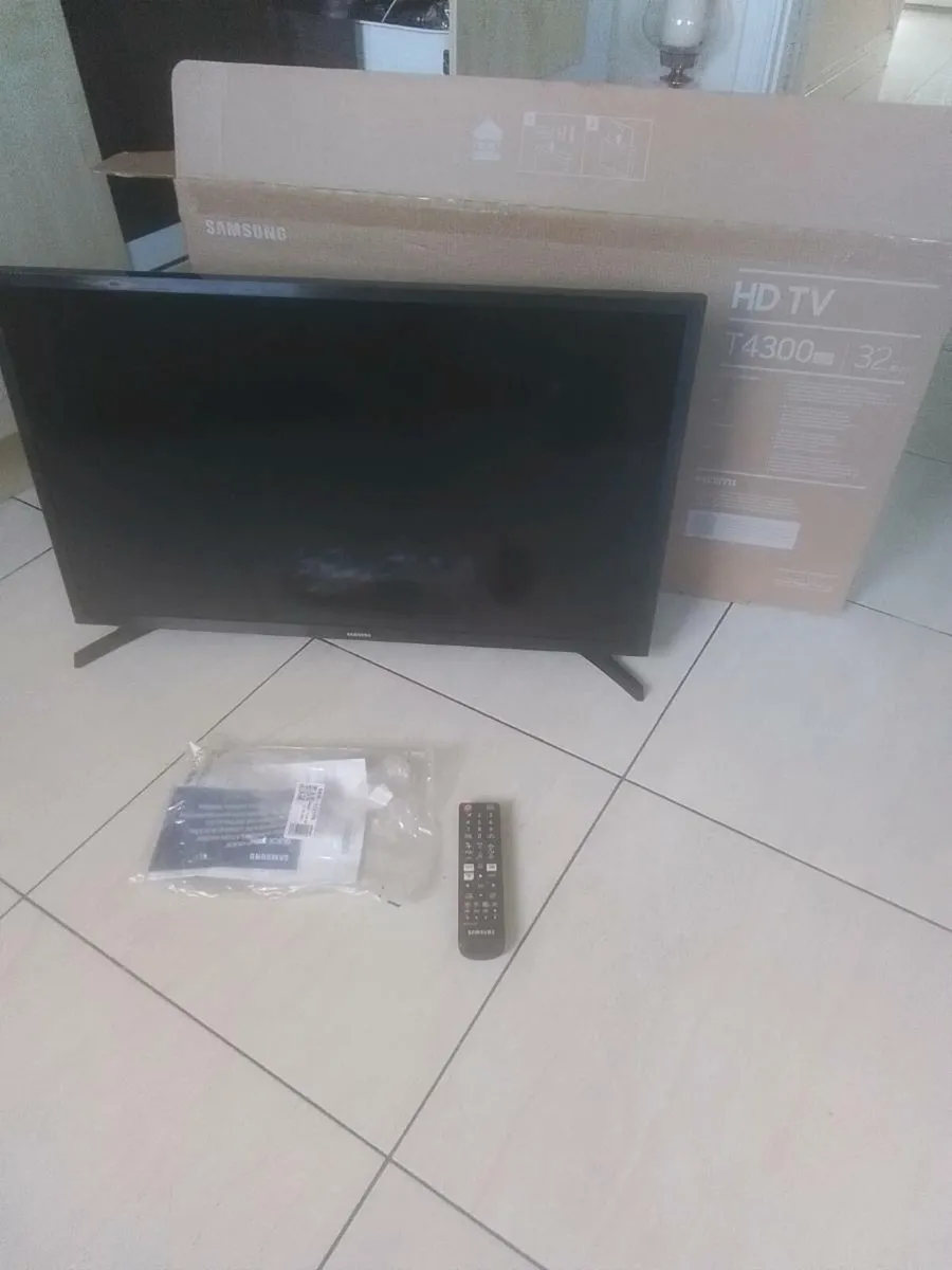 SAMSUNG SMART TV - Image 3