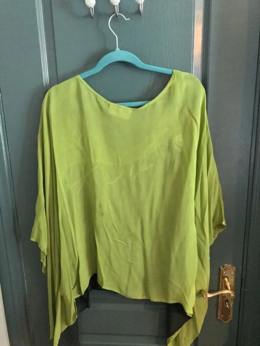 Ann Harvey sheer multi type fabric batwing top - Image 4