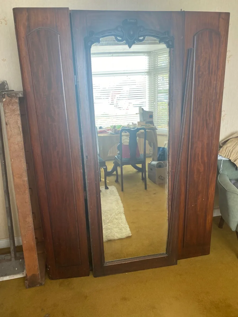 Mahogany wardrobe - Image 4