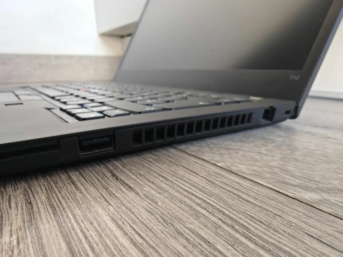 Lenovo ThinkPad T14 Gen1 Laptop | i5 (10th gen) | - Image 4