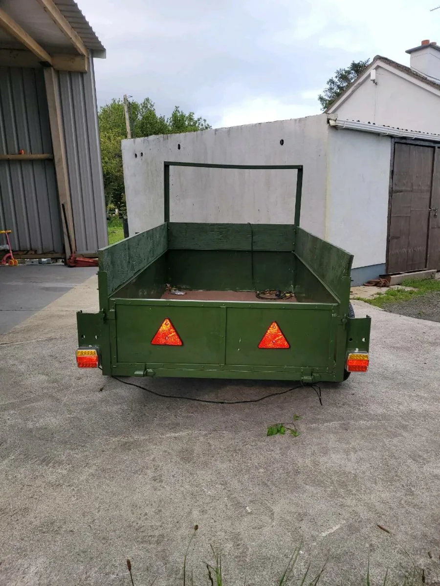 Trailer - Image 2