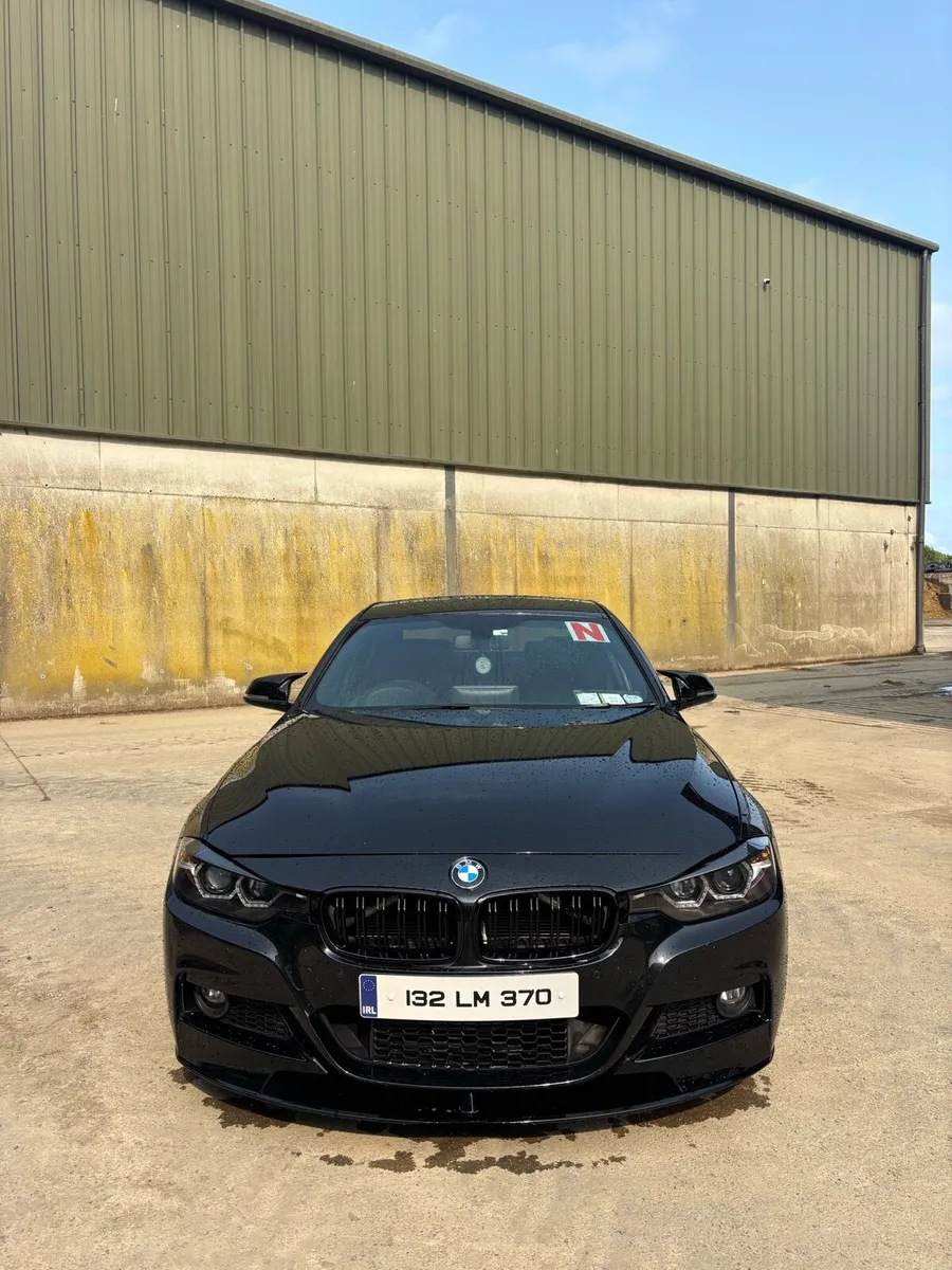 BMW 320D F30 ORIGINAL MSPORT - Image 4