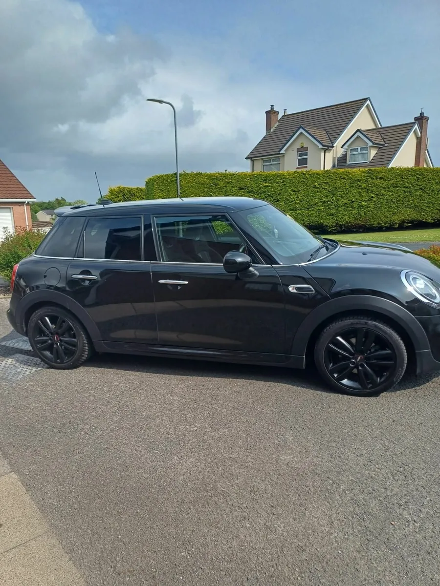 Mini Cooper 2018 - Image 4