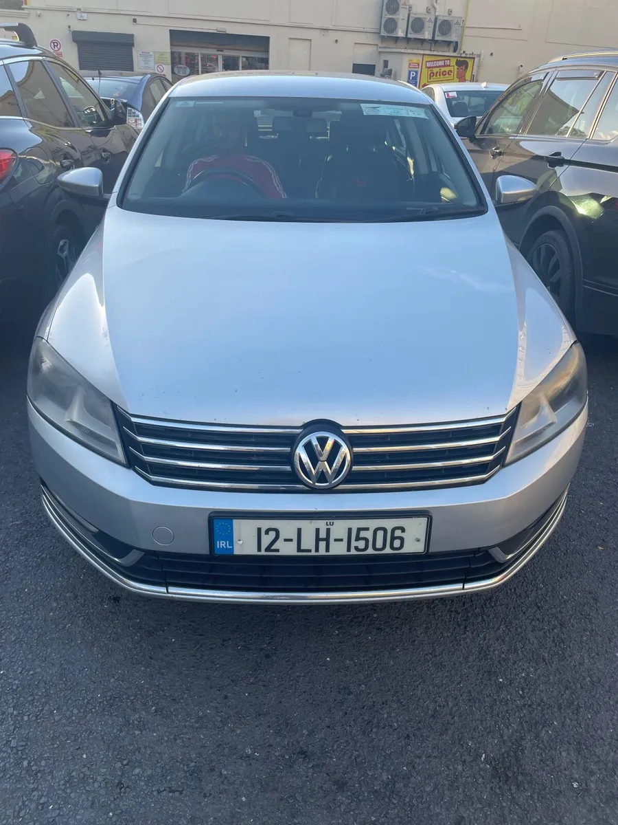 Volkswagen Passat 2012 - Image 1