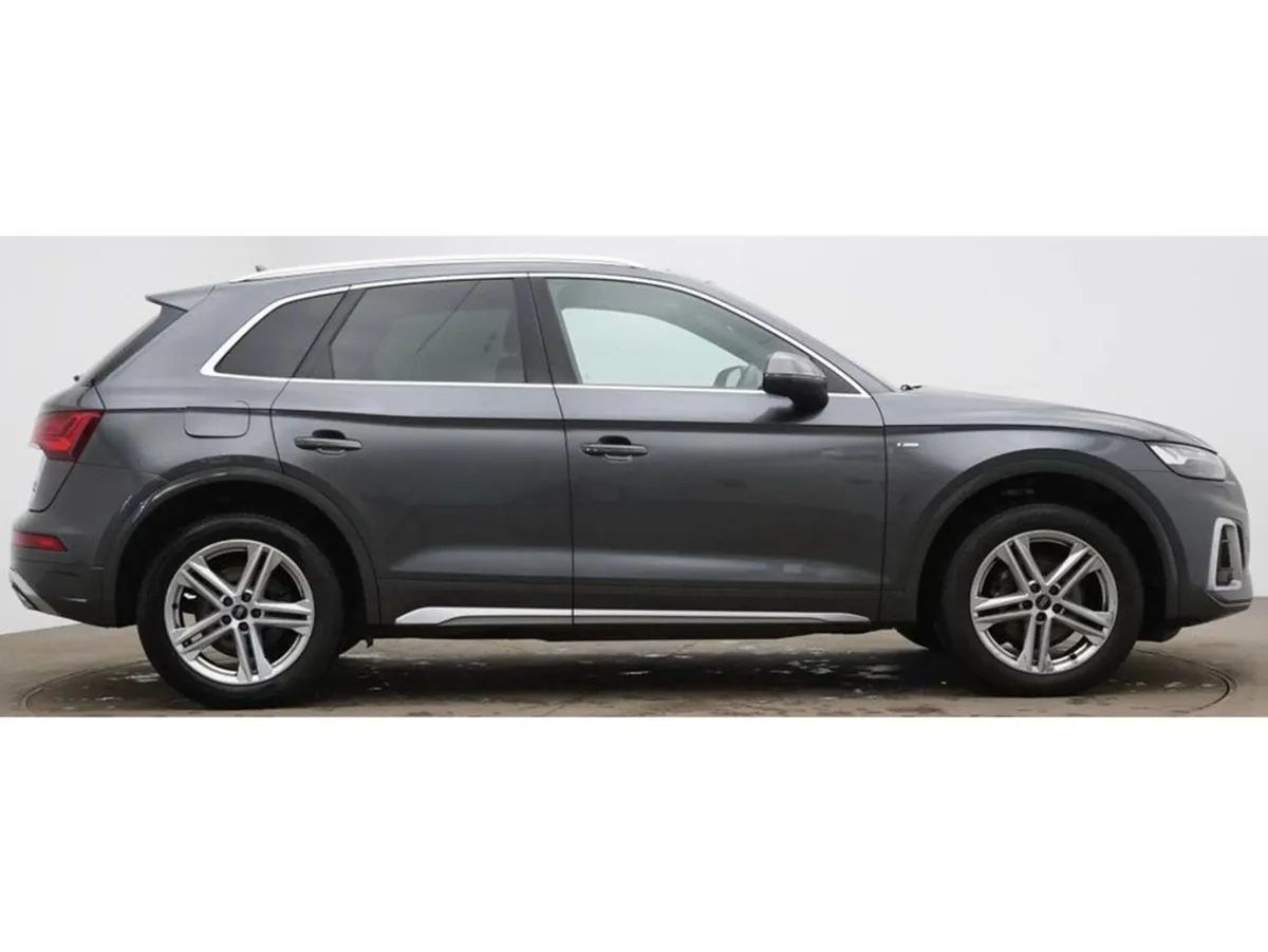 Audi Q5 2.0 TDI 40 S Line SUV 5dr Diesel S Tronic - Image 2