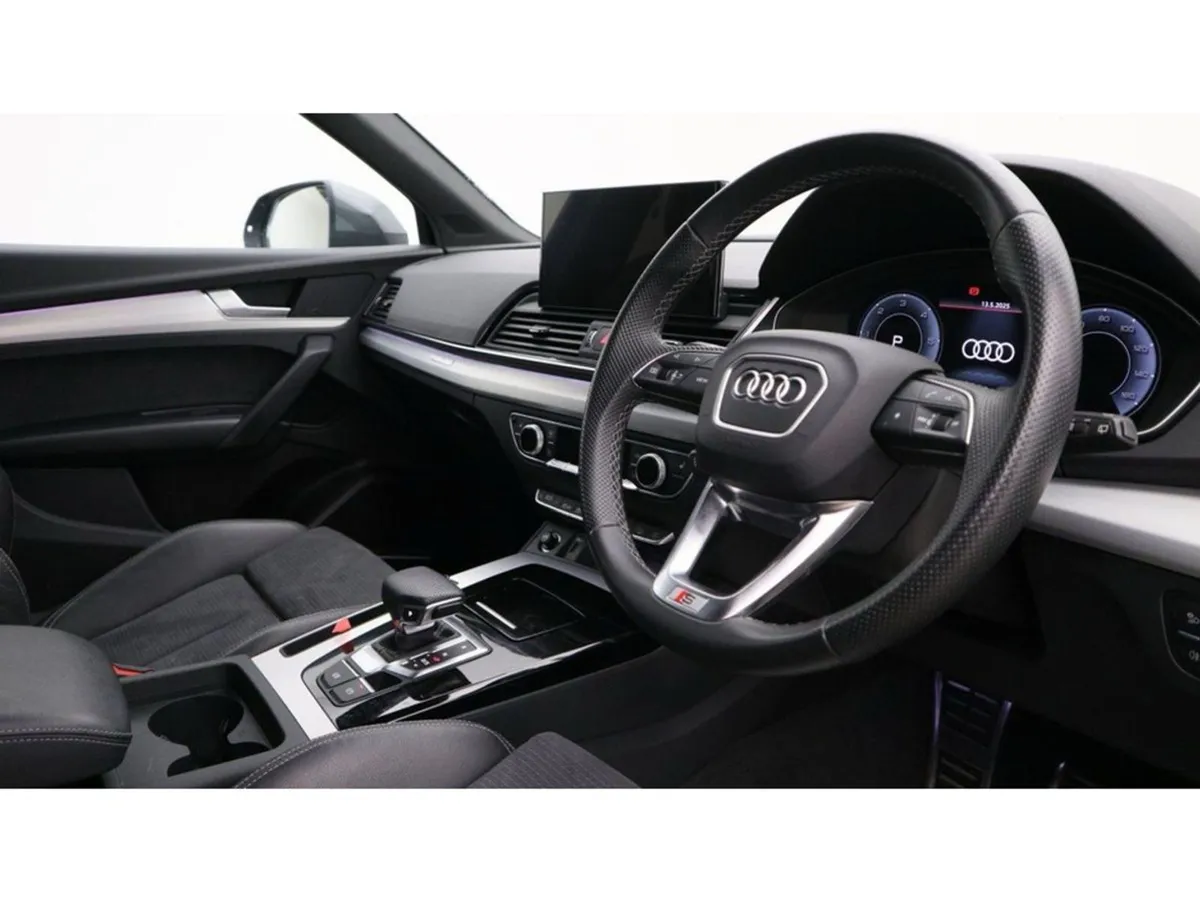 Audi Q5 2.0 TDI 40 S Line SUV 5dr Diesel S Tronic - Image 3