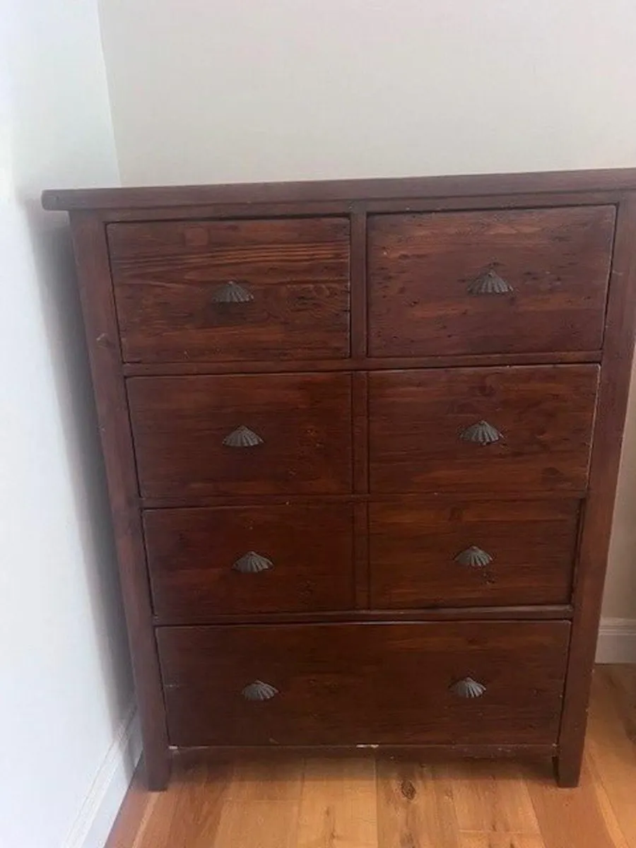 Sleigh bed, chest of drawers and lockers - Image 3