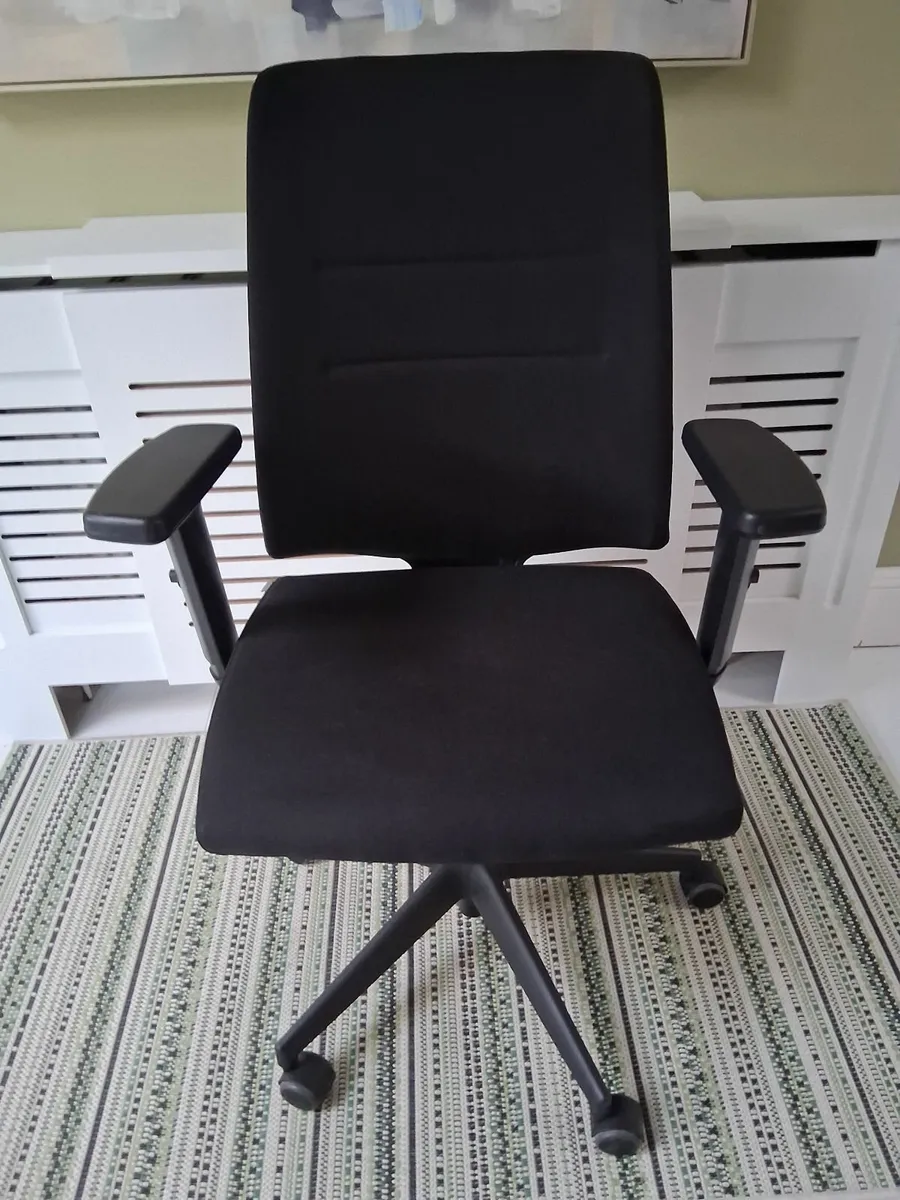Ergonomic Office Chair - Image 2