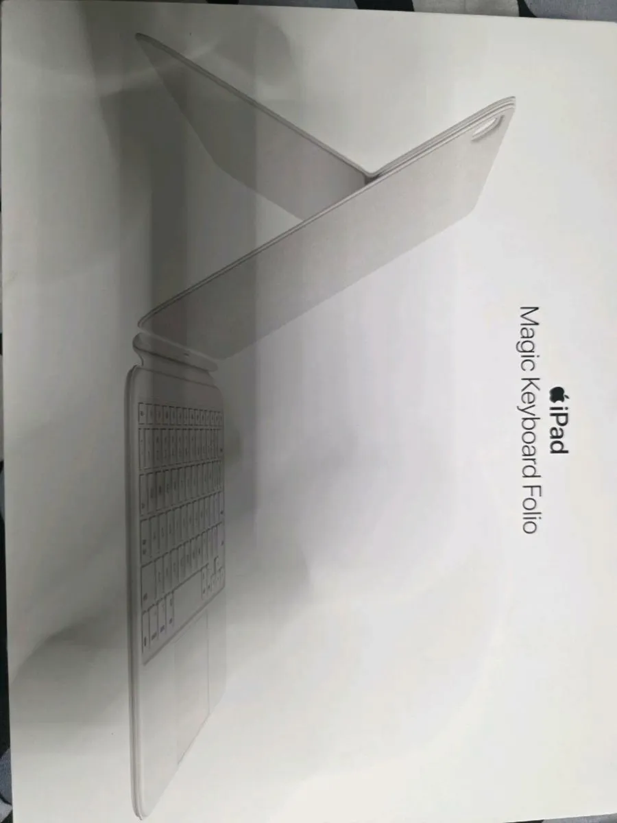 iPad Magic Keyboard Folio - Image 1