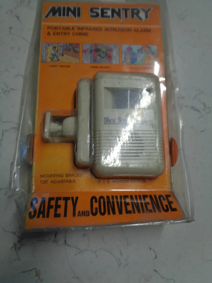 Portable Infrared Intrusion Alarm & Entry Chime - Image 1