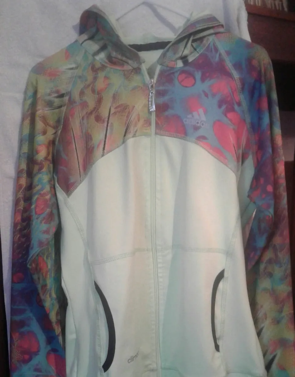 LADIES ADIDAS LIGHT  LIME GREEN HOODED  SPORTS TOP - Image 3