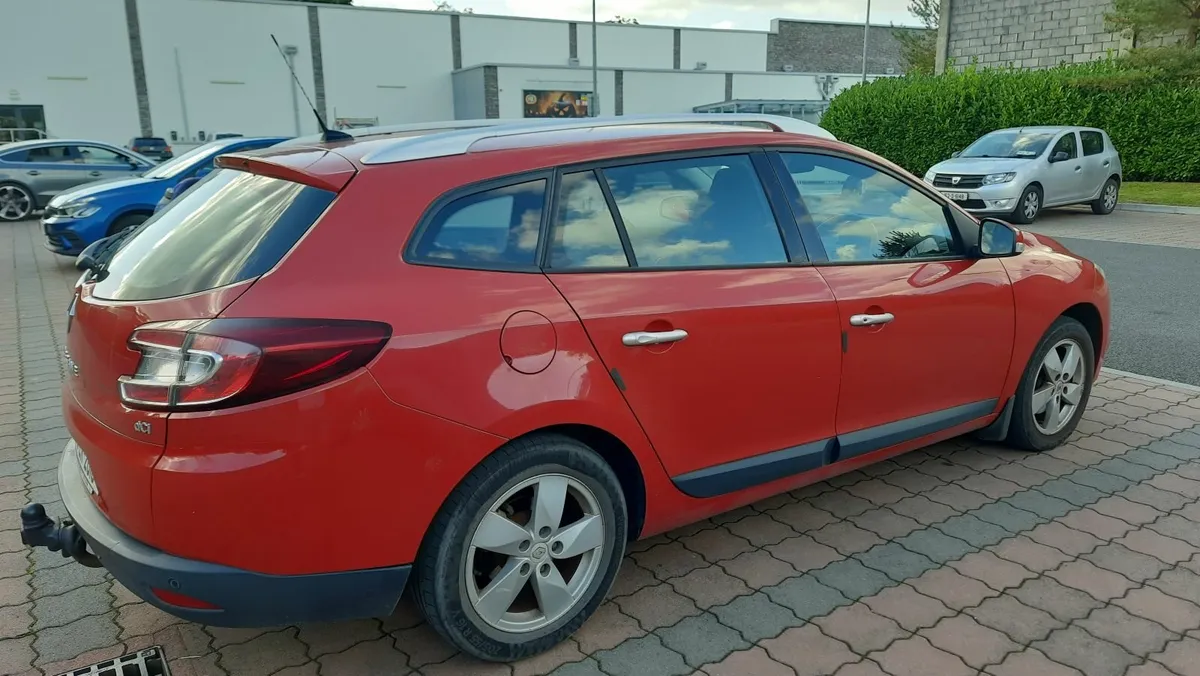 Renault Megane 2010 - Image 2