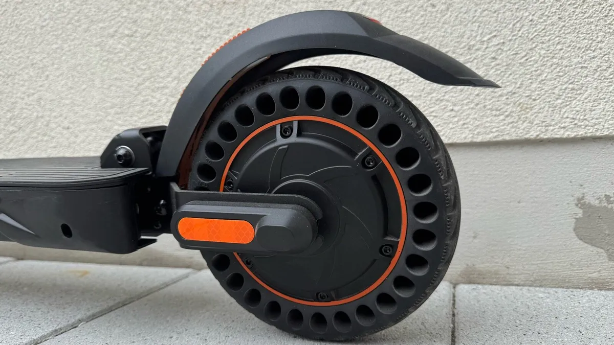 Kukirin S1 Max e-scooter (USED ONCE FOR REVIEW) - Image 1