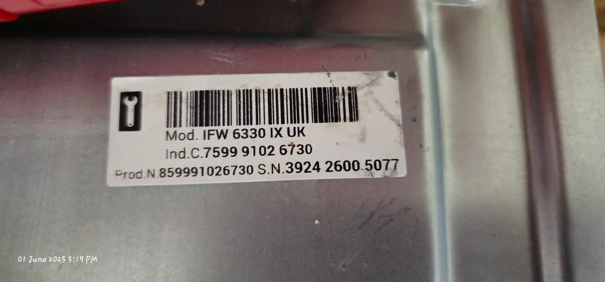 Fridge Freezer & Single Fan Oven – Nearly New - Image 4
