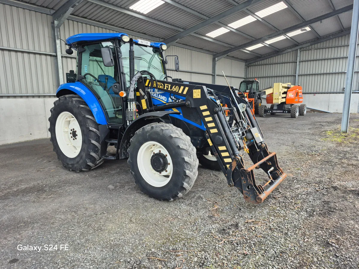 2015 New Holland TD5.85 - Image 1