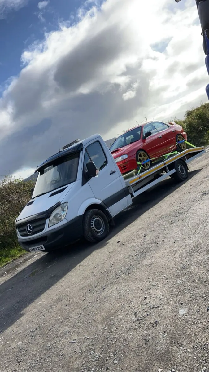 Recovery truck - Image 1