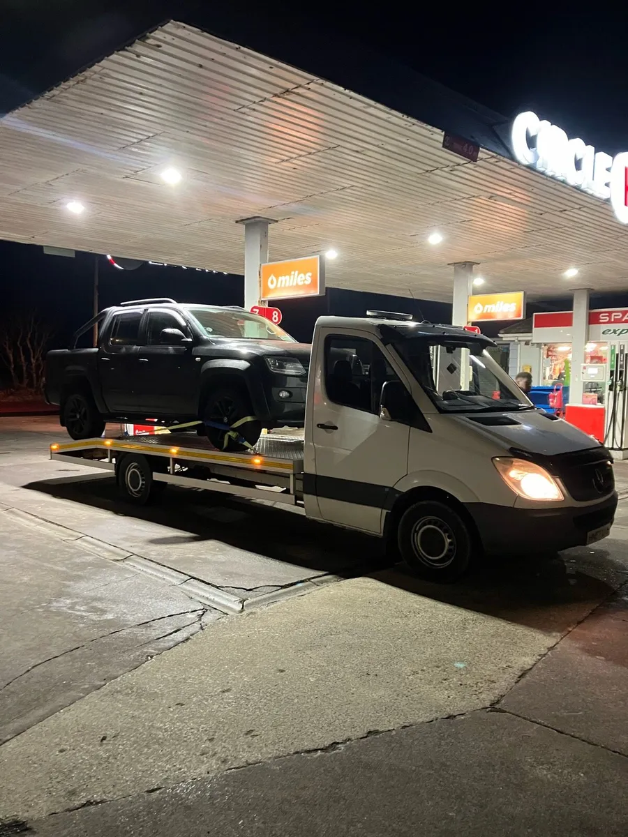 Recovery truck - Image 2